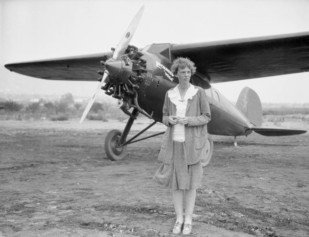 The Atlantic pioneer: Earhart and the Lockheed Vega era. Smithsonian aircraft collection